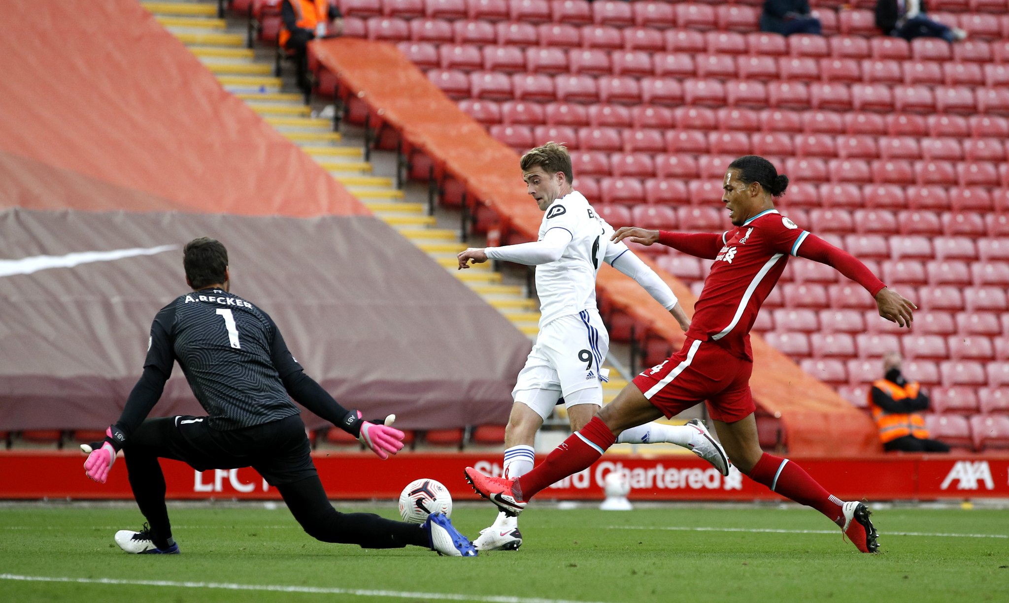 球与高效拦 球与高效拦